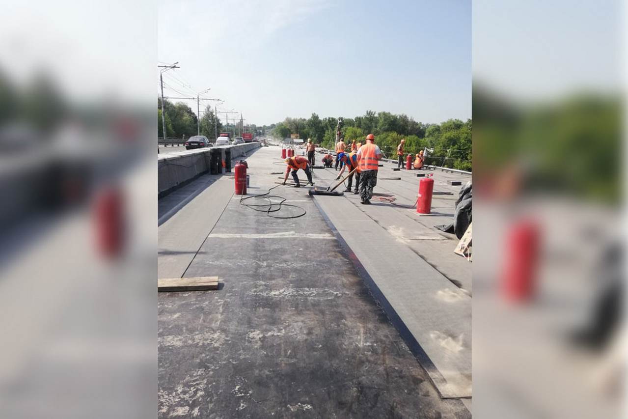 На Первомайском мосту полностью уложен выравнивающий слой бетона - Брянская  городская администрация