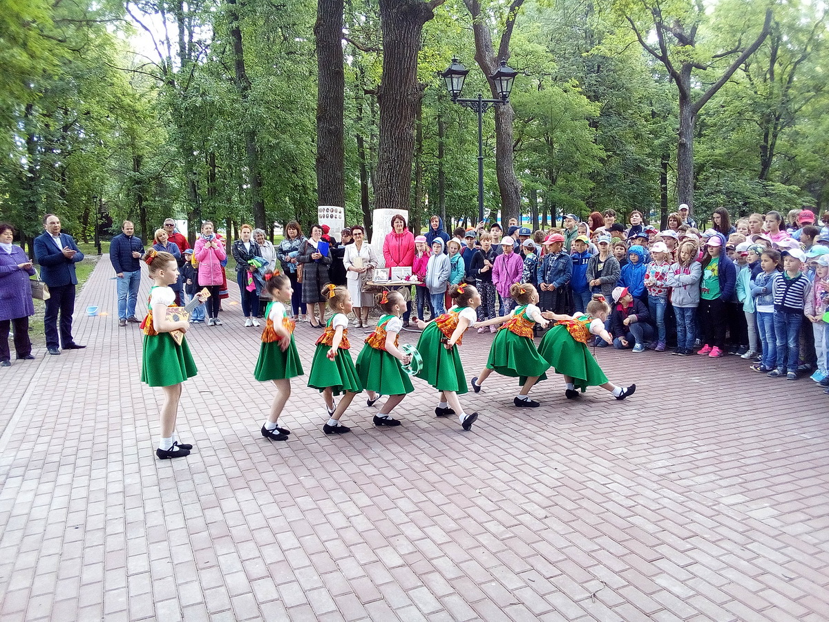 День пушкина в парке. Праздник Пушкина в парке. День города Пушкино. Какой сегодня праздник в Пушкине.