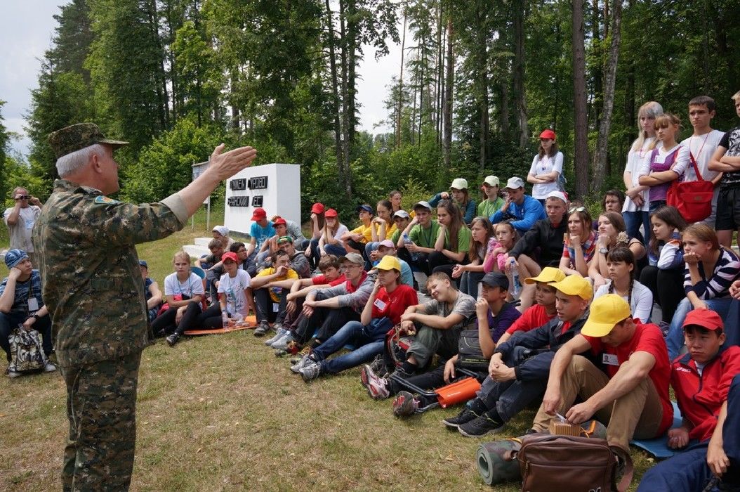 Брянская обл приграничье. Лагерь Искорка Брянск. Палаточный лагерь Искорка Брянская область. Лагерь Искорка Брянск фото. Лемболовский мемориал ориентирование.