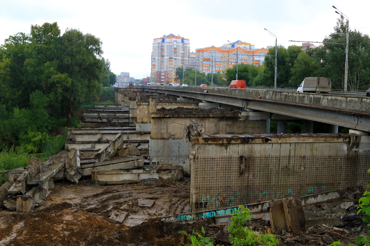 Мост в первомайском