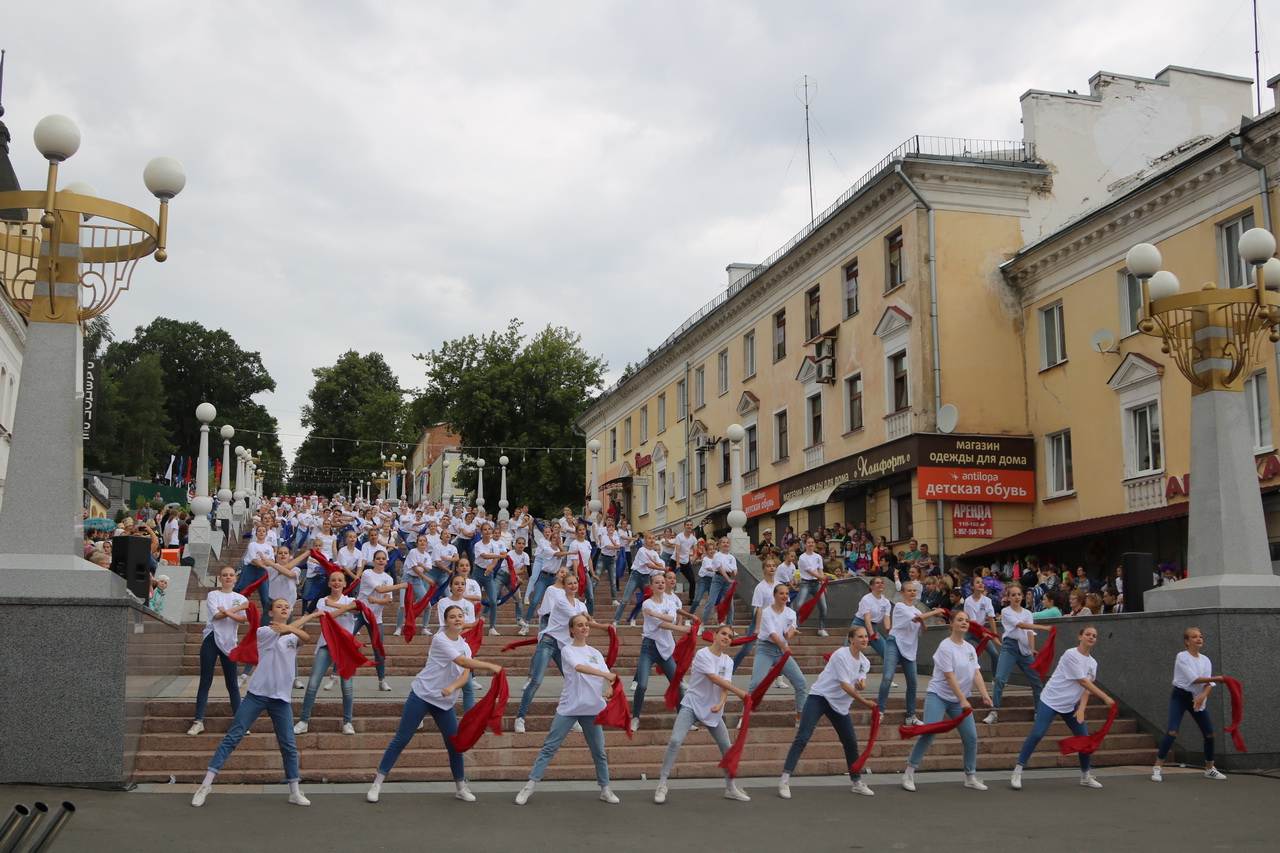 Брянск советский. Кожадей Михаил Михайлович Унеча. Фотографии парадевича. Картинки парадевича.