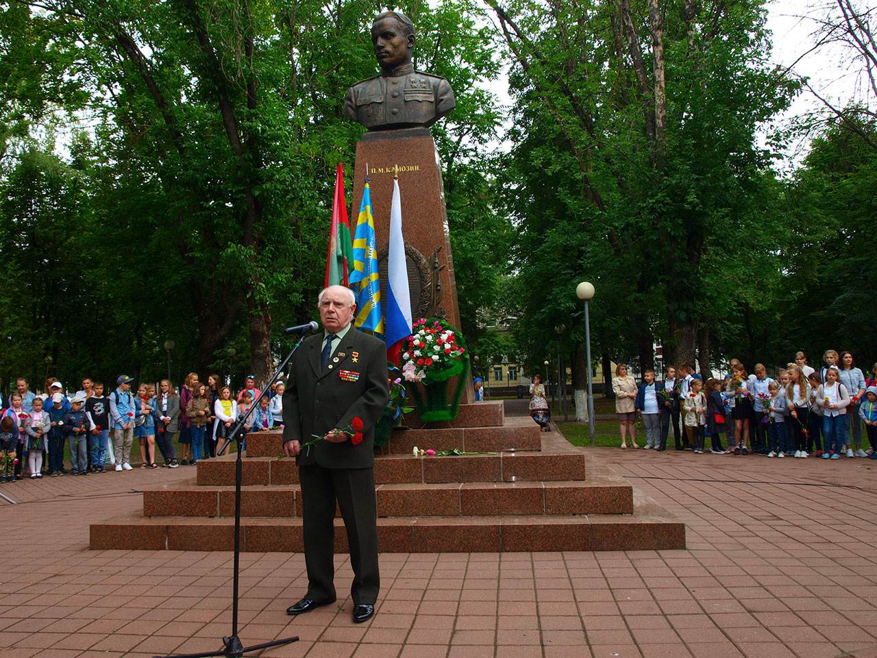 Бежицком районе г брянска. Сквер Камозина Брянск.