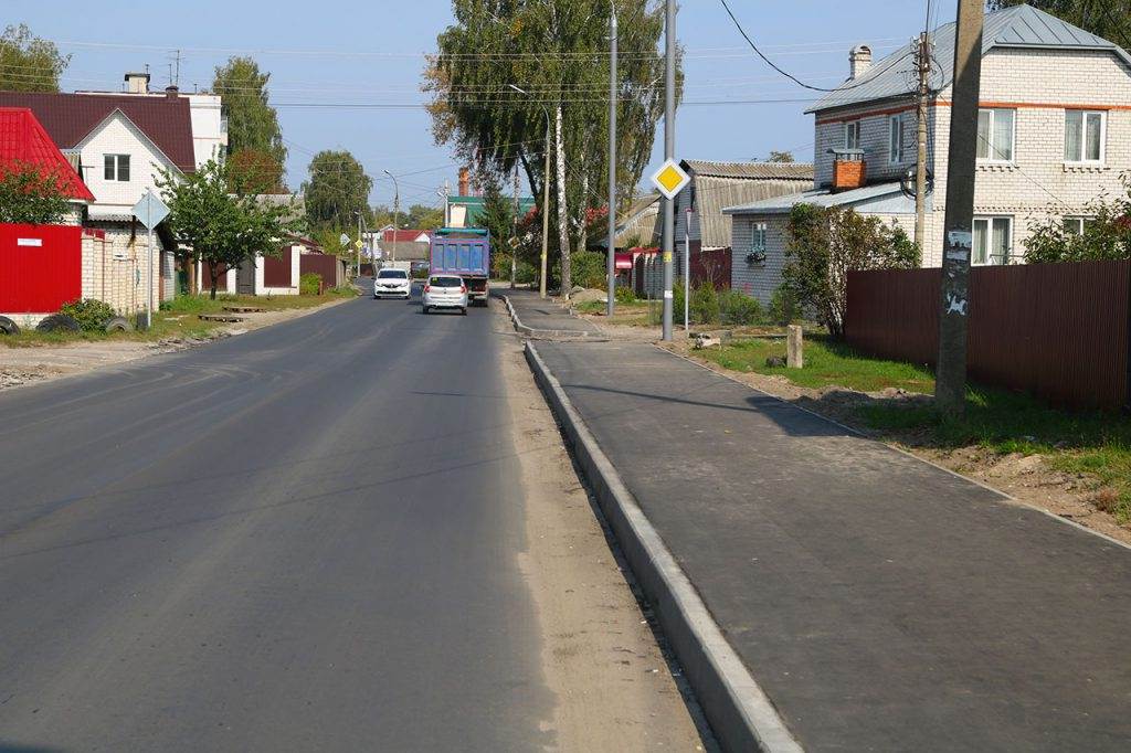 Улица дзержинского брянск. Ул Дзержинского Брянск 2. Улица Дзержинского 2а Брянск. Ул Дзержинского Брянск панорама.