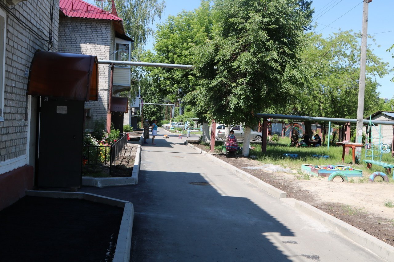 Ново советская. Улица Ново-Советская Брянск. Брянск Володарский район дворы. Брянск Советский район благоустройство двора. Новосоветская улица Бежица.