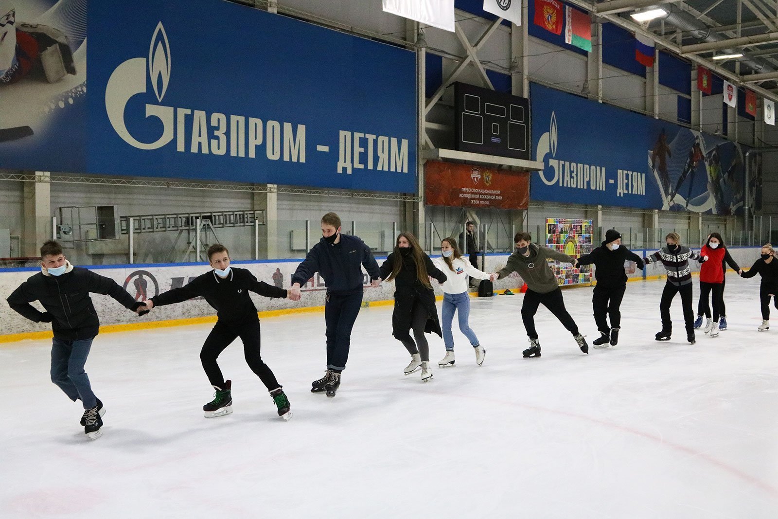 ледовый дворец брянск пересвет