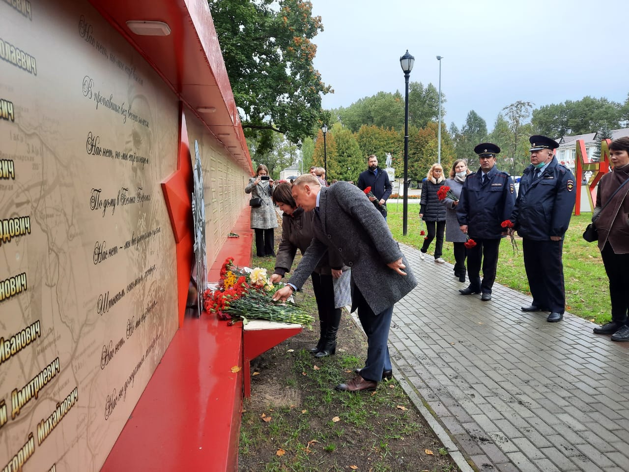 Погода в брянском. Радица-Крыловка Брянская область. Радица Крыловка школа 15.