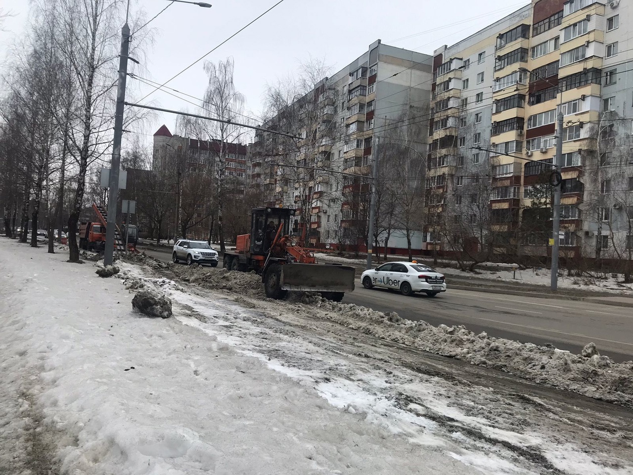 Ул дополнительная. Март в городе. Фото улицы России. Снежный город. Улица весной в России.