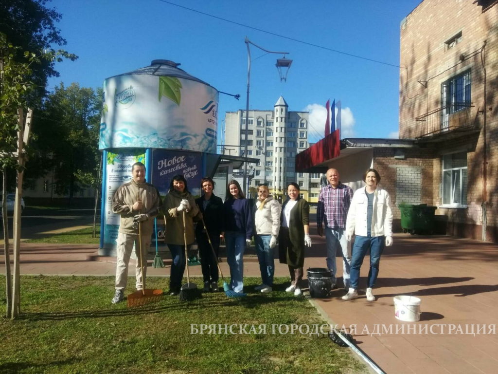 Общегородской субботник: Володарский район - Брянская городская  администрация