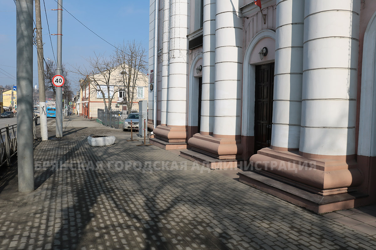 Весеннее обновление: Брянск убирает следы зимы - новости Брянска