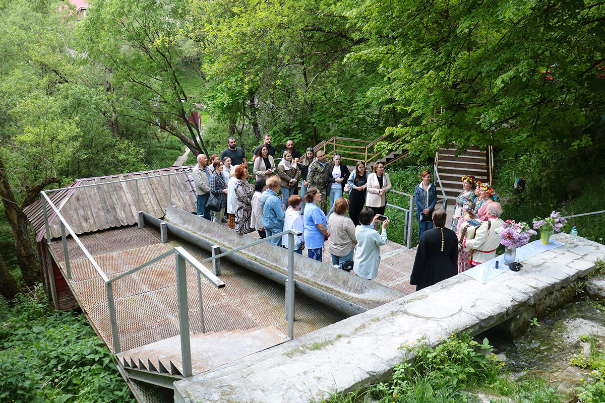 Праздник под шум родника - Брянская городская администрация